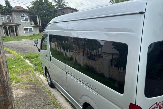 Montego Bay Airport and Sunset at the Palms Private Shuttle - Deep Dive: What the Journey Looks Like