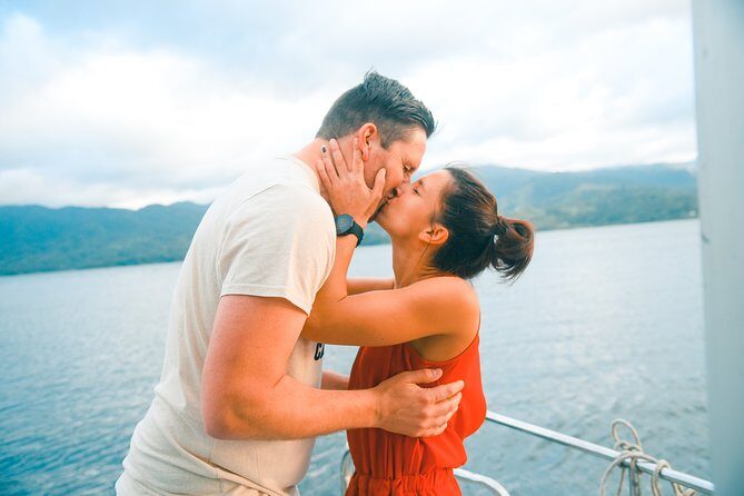 Moonshine Sunset Cruise on Lake Arenal - Exploring the Lake Arenal Sunset Cruise in Depth