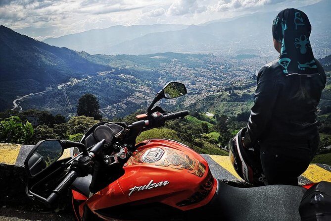 Motorcycle rental in Medellin with unlimited km - Meeting Point and Logistics