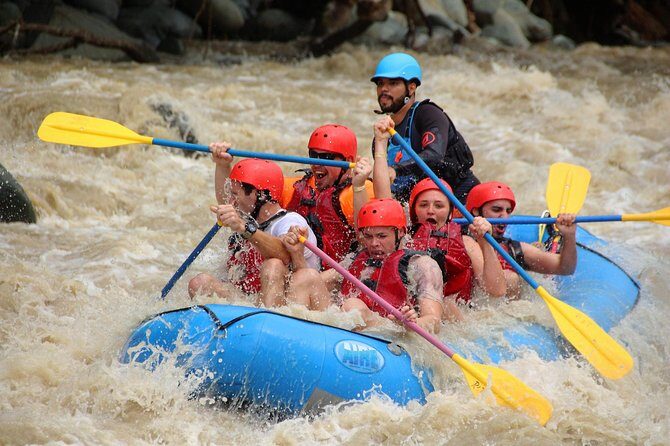 Naranjo River White Rafting Clas III-IV from Manuel Antonio - FAQ