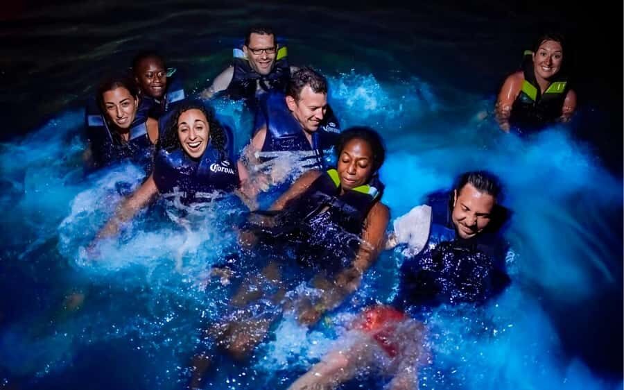 National Aviary and Playa Blanca Plankton Full-Day Tour - Discovering the Highlights of the Tour