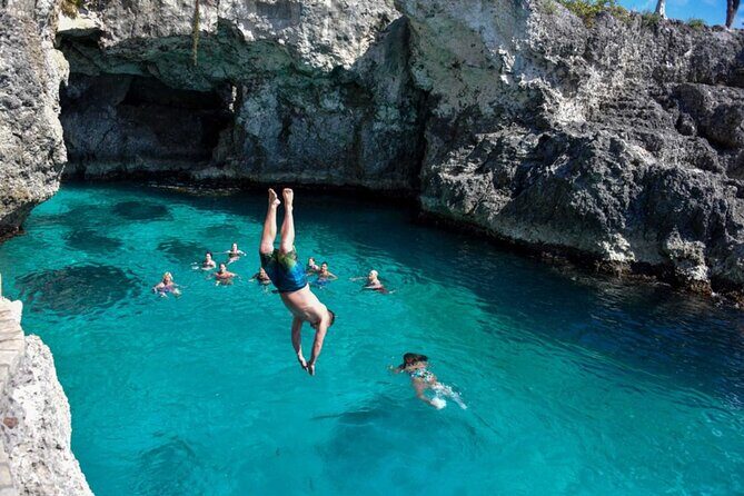 Negril 7 Mile Beach Ricks Café and Shopping Tour from Montego Bay - FAQ