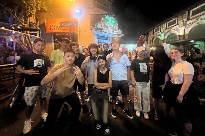 Nightlife Adventure La Placita Calle Cerra La factoría La Perla - Authenticity and Local Flavor