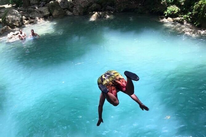 Ocho Rios: Amazing Blue Hole and Chill at Reggae Hill - What Makes This Tour Stand Out?