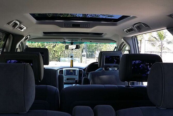 Ocho Rios Private Airport Transfers Round trip - The Sum Up