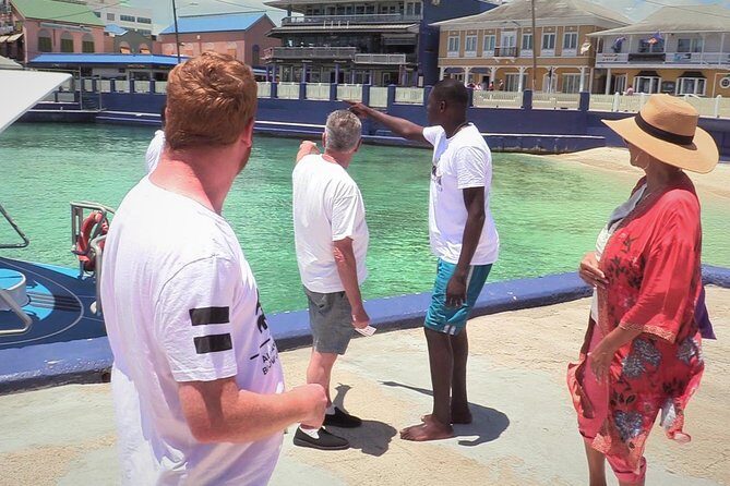 Oculus Glass Bottom Boat Tour - Exploring the Details of the Oculus Glass Bottom Boat Tour