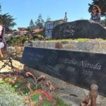 P. Neruda Museums: Isla Negra-La Sebastiana & Lunch F Valparaiso - Valparaíso’s Colorful Hills and Street Art