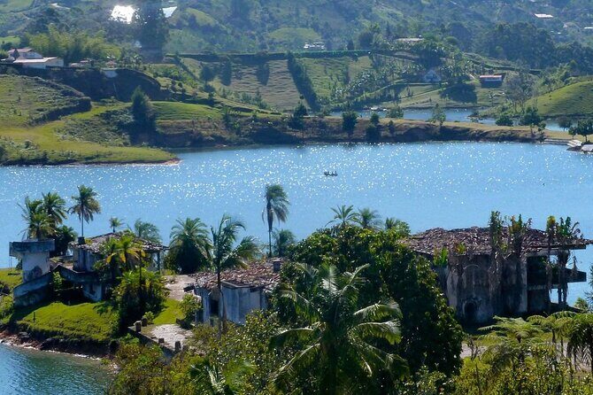 Pablo Escobar Fan Tour; His Beginnings in Crime - How the Experience Feels