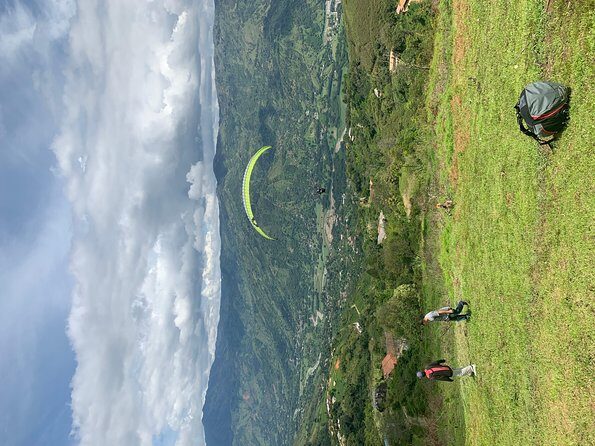 Paraglading tour - In-Depth Review: What You Can Expect from the Paragliding Tour in Medellín