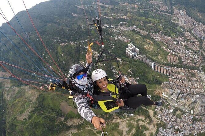 Paragliding Tour from Medellin with Transportation and Videos HD - Who Should Consider This Tour?