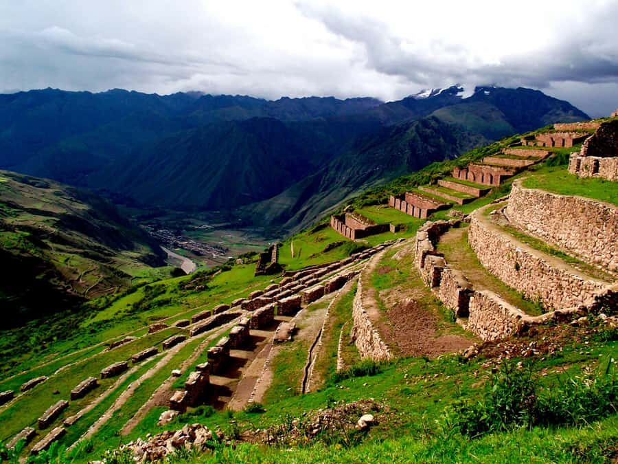 Pisaq and Ollantaytambo + Machu Picchu - A Closer Look at the 2-Day Sacred Valley and Machu Picchu Tour