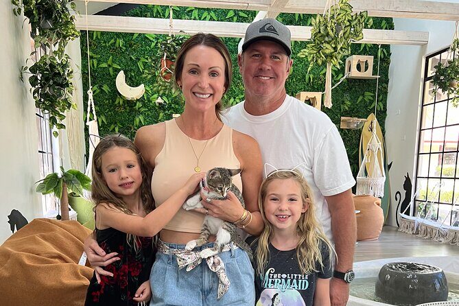 Playa Conchal 90 min Kitty Cat Cuddle Session - Who Should Consider This Experience?