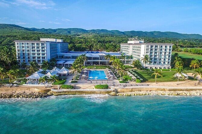 Private Airport Transfer to Dreams Rose Hall Resort - A Deep Dive into the Private Transfer Experience