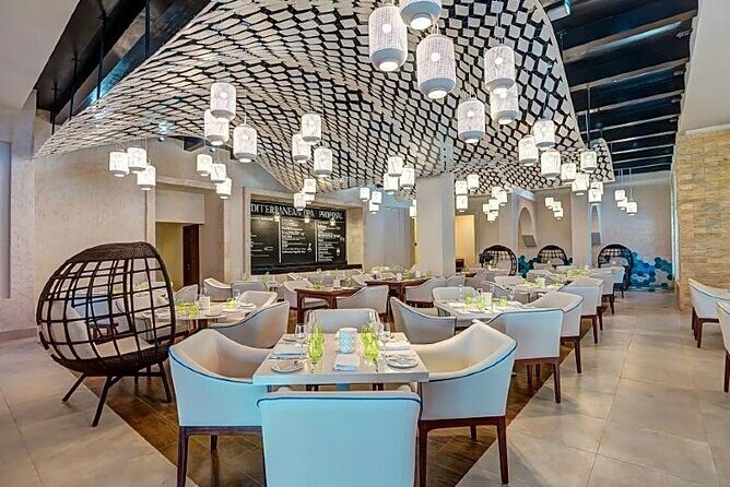 Private Airport Transfer to Royalton Blue Water Resort - Detailed Review of the Private Airport Transfer Experience