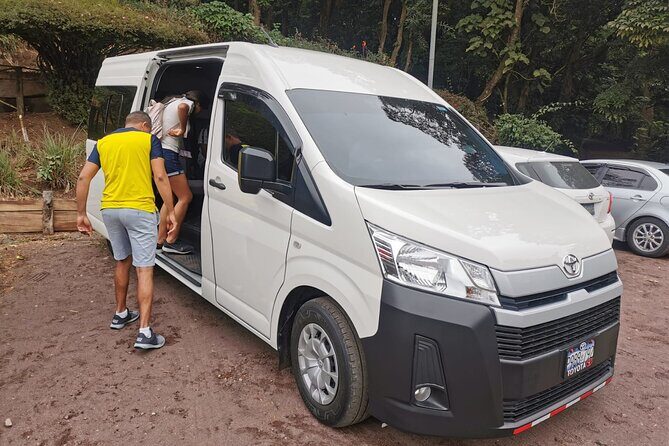 Private Airport Transfer to San Salvador or El Tunco in a VAN - Who Is This Transfer Best For?