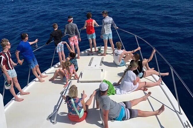 Private Cruise on a Hatteras 52 - FAQ