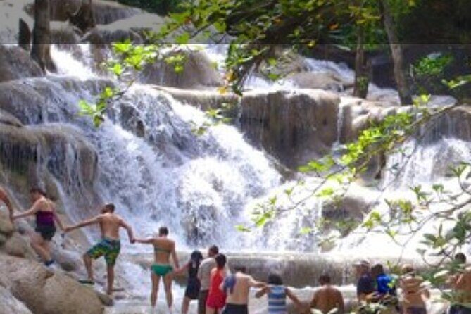 Private Dunn's River and Blue hole tour from Ocho Rios - Exploring the Itinerary: What to Expect