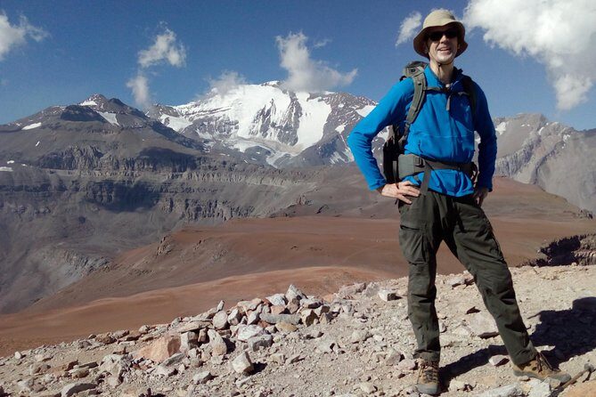 Private full day hike to Pintor hill from Santiago - reaches 4.180m in one day! - Discovering Santiago’s Mountain Escape: A Deep Dive