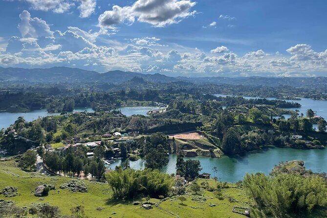 Private Guatape and El Penol Day Trip from Medellin with locals - Is This Tour Worth the Price?