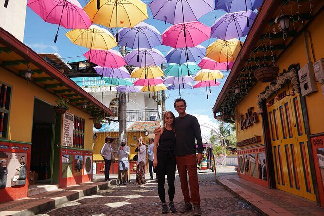 Private Guatape +Boat Ride+Paragliding Flight+Animal Farm - A Deep Dive into the Guatapé Experience