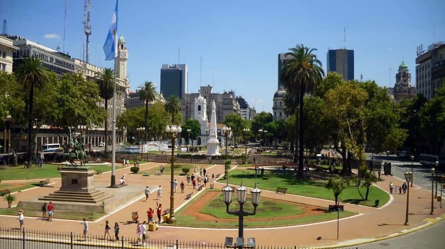 Private Guided Walking Tour Plaza de Mayo & Historical Area - The Significance of Each Stop