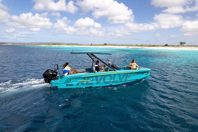 Private Half day REVOLVE Boat & Snorkeling tour in Bonaire - Who Should Consider This Tour?