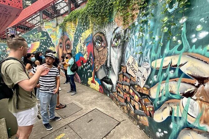 Private Medellín City Tour + Comuna 13! - Who is This Tour Best Suited For?