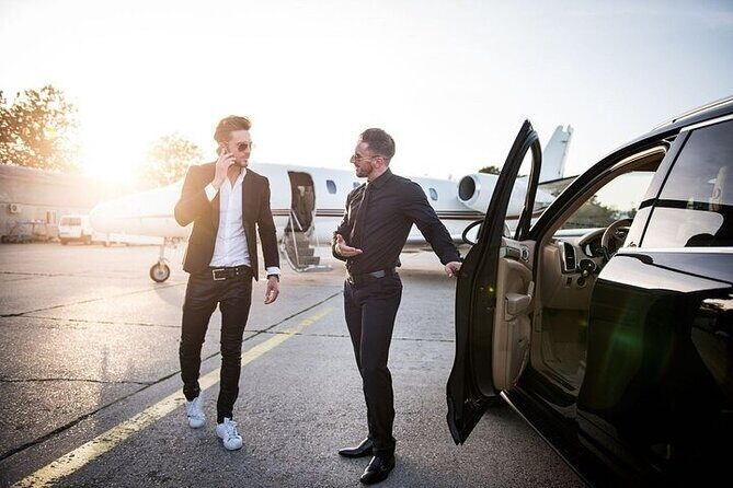 Private One-way Transfer Lynden Pindling Airport To Nassau