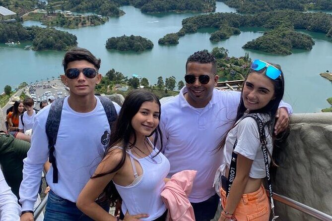 Private Peñol-Guatape Tour: with lunch and boat - Exploring the Tour: A Step-by-Step Breakdown