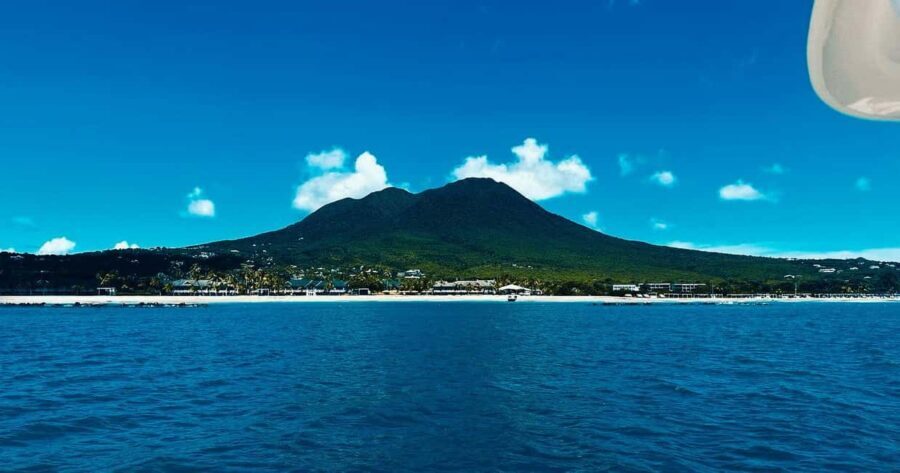 PRIVATE POWER CATAMARAN - Exploring the Details of the Tour