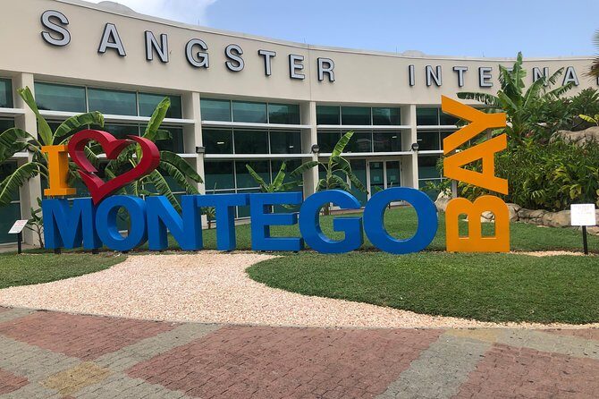 Private Round-trip MBJ Airport Transfer to Montego Bay Hotels