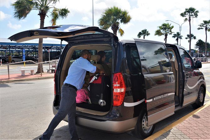 Private roundtrip Airport Transfers in Aruba - A Detailed Breakdown of the Experience