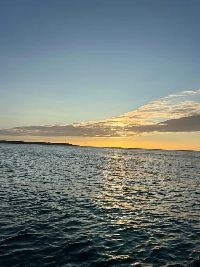 Private sunset: Open Bar Boat Party with Music and Games - Analyzing the Value