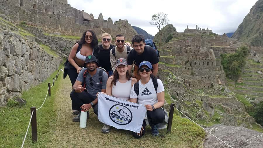 Private tour guide in Machupicchu from Aguas Calientes. - A Closer Look at the Experience