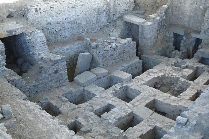 Private Tour to Wari and Quinua - A Deep Dive into the Wari and Quinua Tour