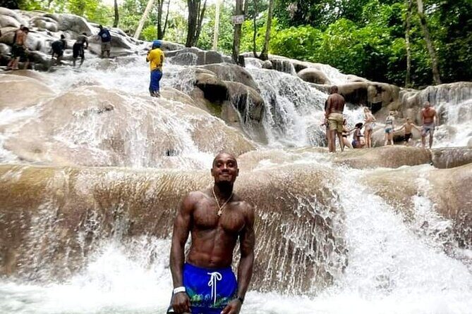 Private Transfer from Montego Bay to Dunns River Falls - Authentic Experiences and Genuine Value