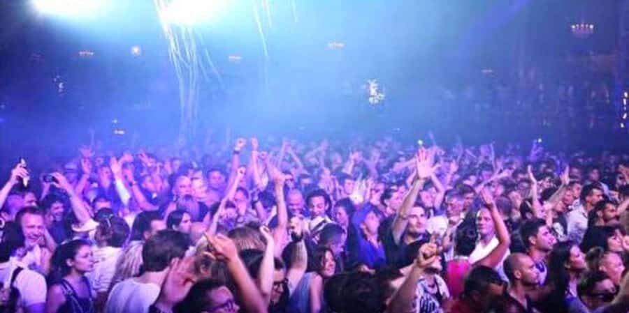 Pub Crawl in Lima - Who Will Love This Tour?