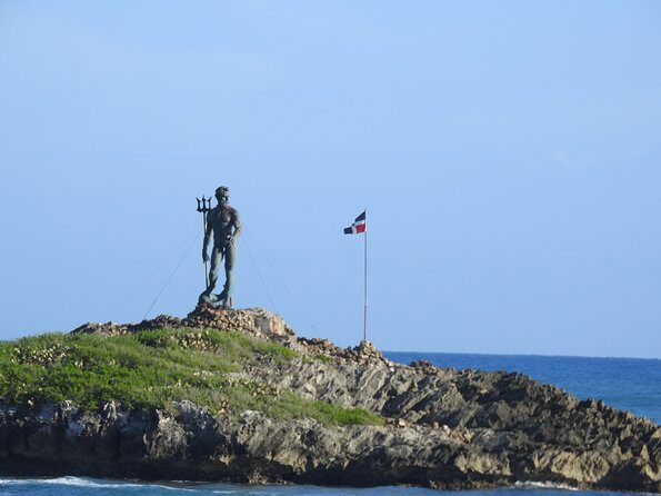 Puerto Plata : Dominican Day Life + Waterfalls of Damajagua (SAFARI FULL DAY)