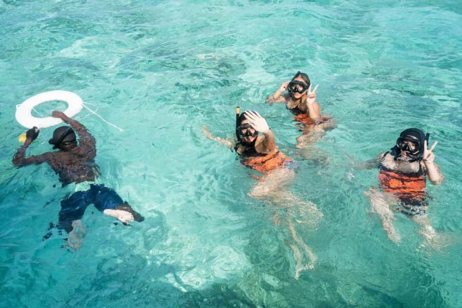 Punta Cana: Catamaran Tour with Reef Snorkeling and Open Bar