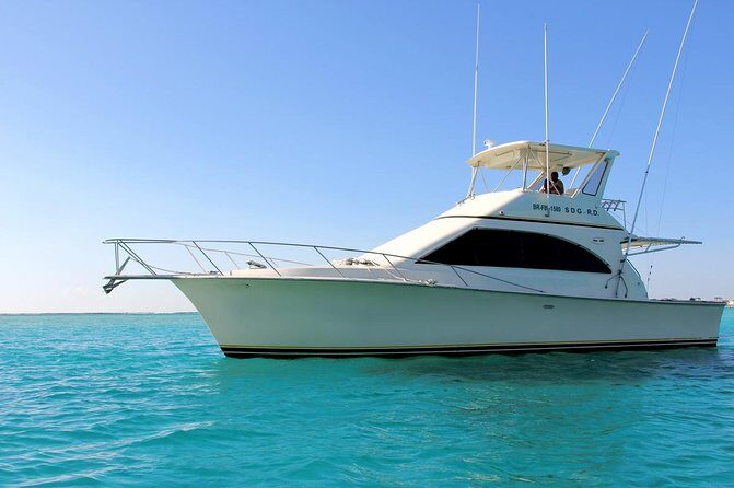 Punta Cana Private Fishing Charter boat Fortuna 42' - The Experience in Context