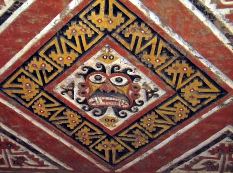 Pyramids of the Sun and the Moon, Huanchaco and Chan Chan - A Detailed Look at the Tour Experience