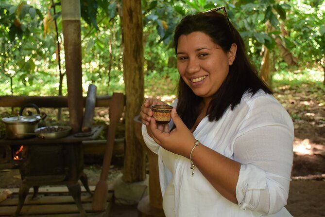 Rainforest Chocolat & La Fortuna Waterfall Adventure - The Chocolate Tour: From Ancient Currency to Tasty Treat