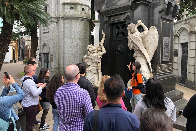 Recoleta Cemetery Walking Tour - FAQ