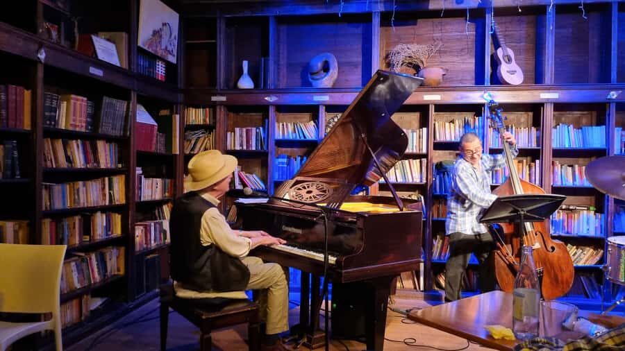 Recoleta Walking Tour and Live Jazz Show - An In-Depth Look at the Recoleta Walking Tour and Jazz Experience