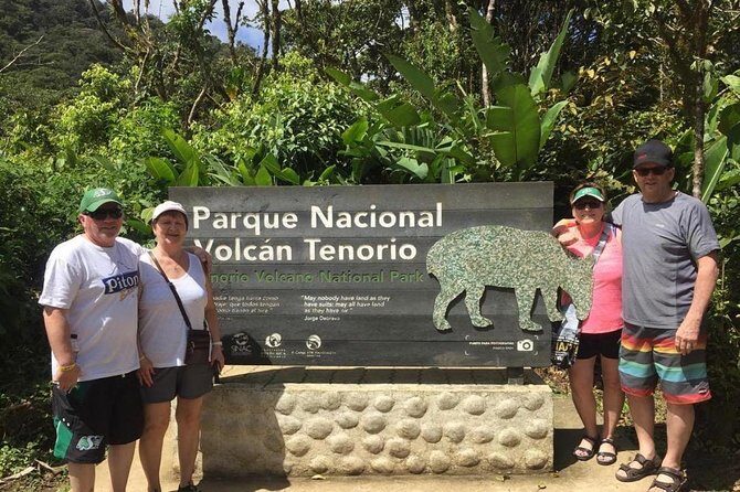 Rio Celeste, Tenorio Hike, Sloths Sanctuary & Meal - The Experience: Why It Works
