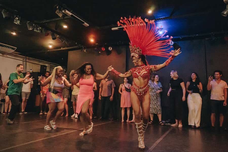 Rio de Janeiro: Samba Class in Copacabana - An In-Depth Look at the Samba Class Experience