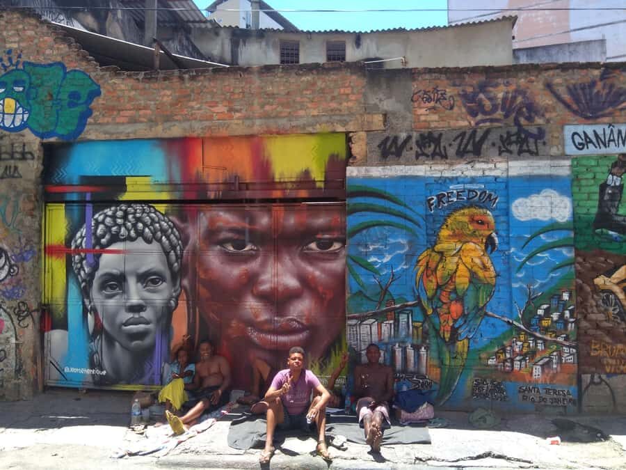 Rio Nightlife for music lovers and party makers: experience! - FAQ