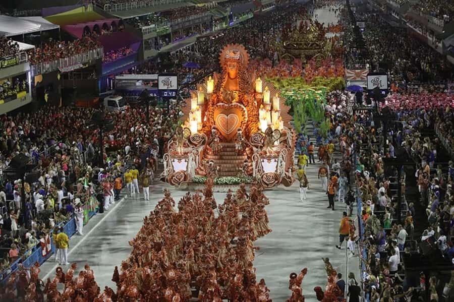 Rio: Premium Carnival Seating with Food, Drinks, & Transfers - Why It Works for Travelers