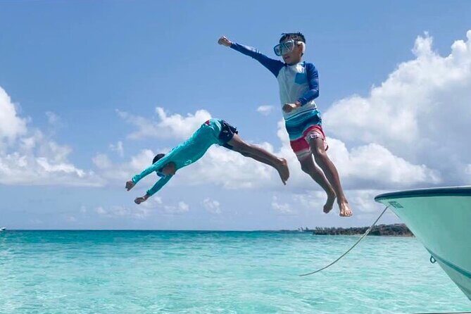 Rose Island Half-Day Snorkeling Cruise