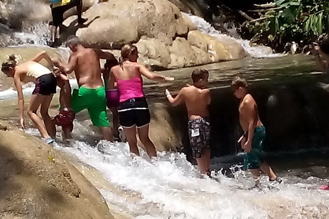 Royalton Blue Waters Private Roundtrip Airport Transfers from Montego Bay (MBJ) - The Value of Private Transfers in Jamaica